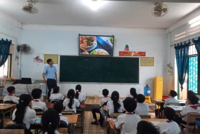 SINH HOẠT CHUYÊN MÔN THEO NGHIÊN CỨU BÀI HỌC CỦA TỔ KHOA HỌC XÃ HỘI, TRƯỜNG THCS BA ĐỘNG, NĂM HỌC 2025-2026